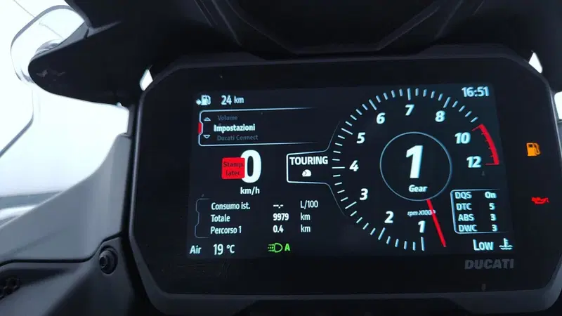 Ducati Multistrada V4 S Grand Tour (2024) (18)