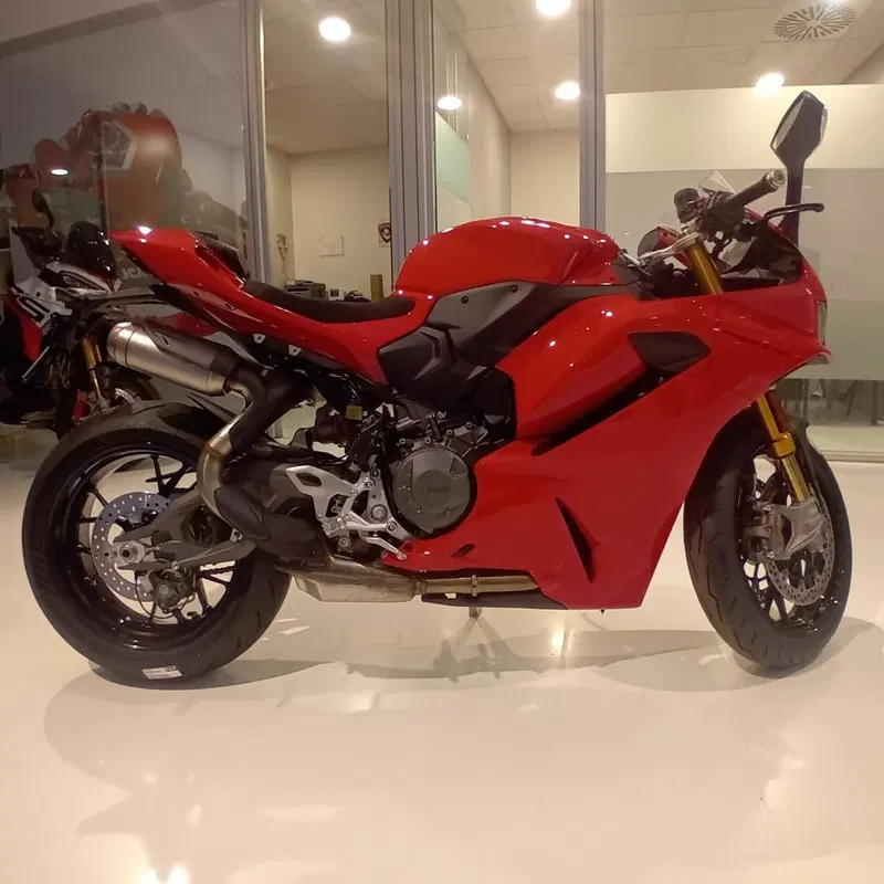 Ducati Panigale V2 S (2025 - 26) (2)