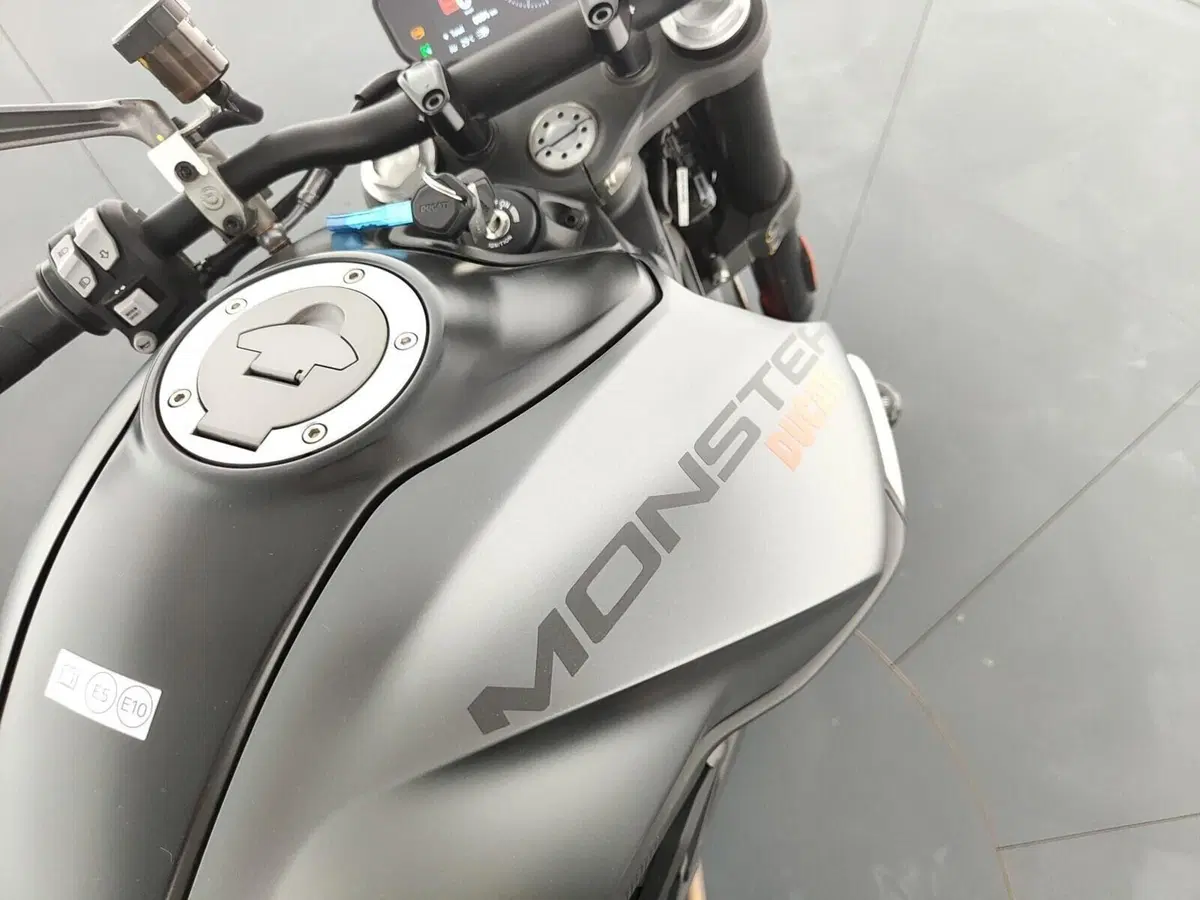Ducati Monster 937 (2021 - 25) (13)