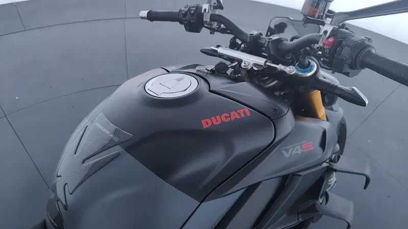 Ducati Streetfighter V4 S (2023 - 24) (15)