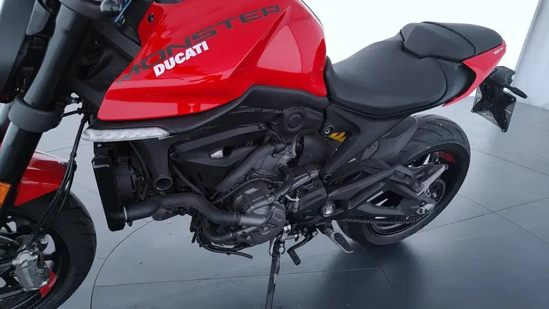 Ducati Monster 937 Senna (2024) (11)