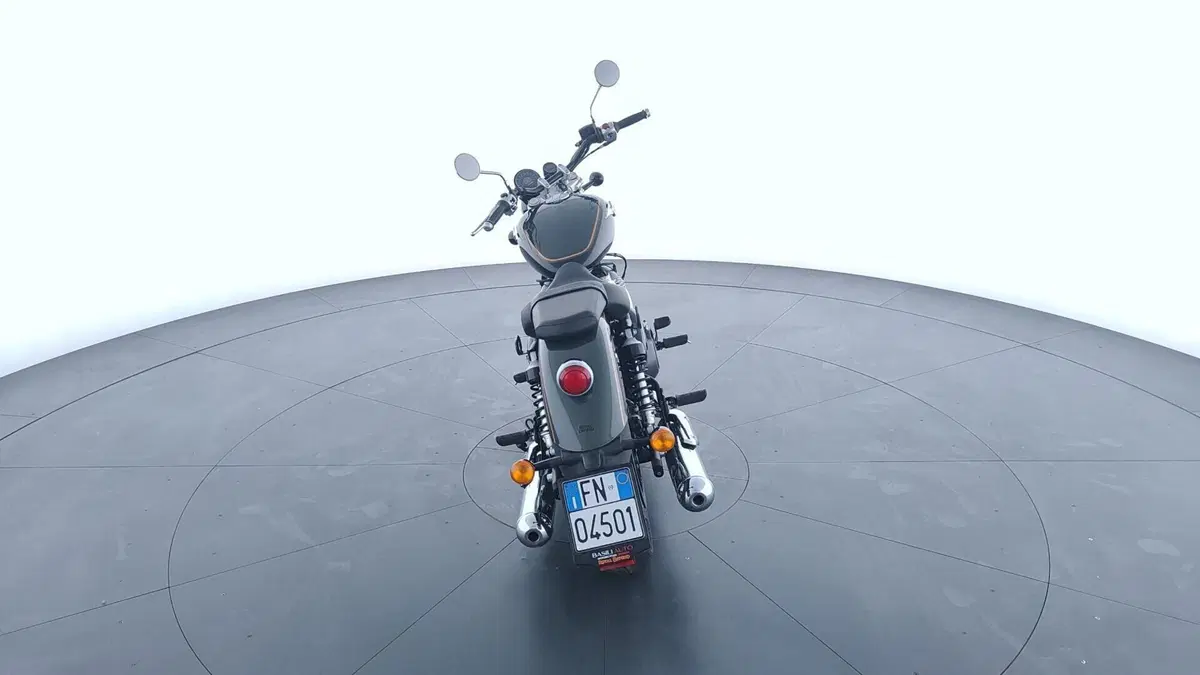 Royal Enfield Super Meteor 650 (2023 - 26) (6)
