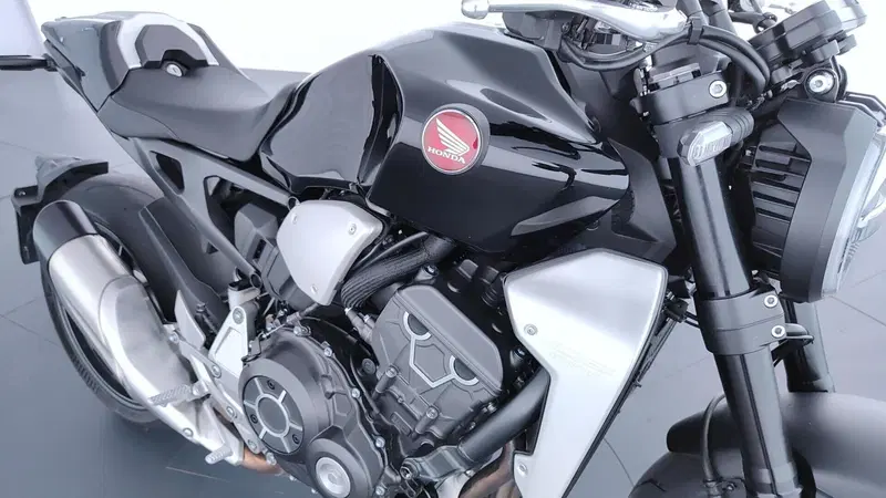 Honda CB 1000 R + Neo Sport Cafè (2019 - 20) (13)