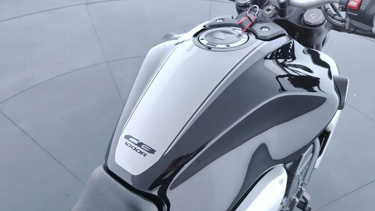 Honda CB 1000 R + Neo Sport Cafè (2019 - 20) (14)