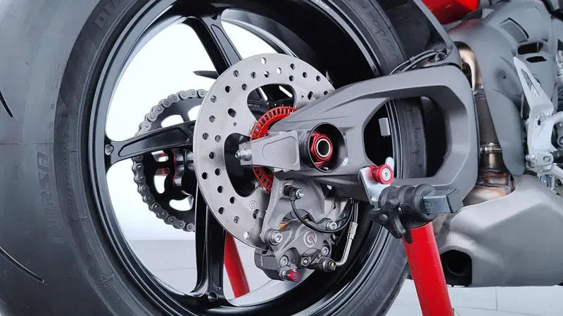Ducati Streetfighter V4 S (2025 - 26) (18)
