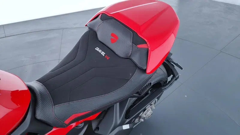 Ducati Diavel V4 (2023 - 26) (10)