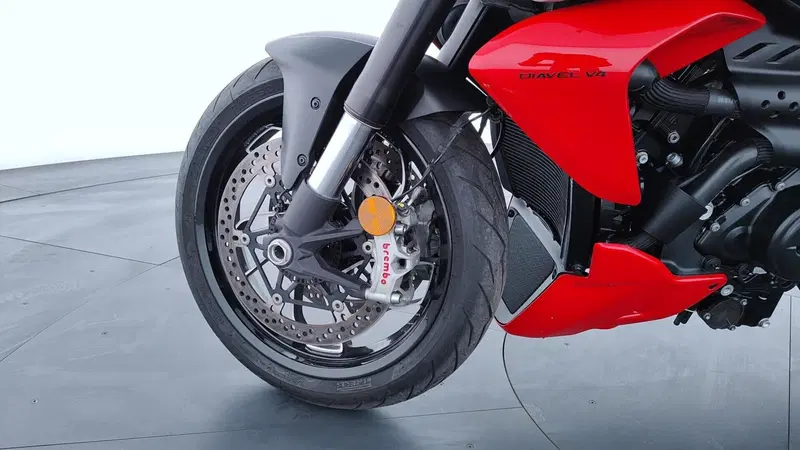 Ducati Diavel V4 (2023 - 26) (13)