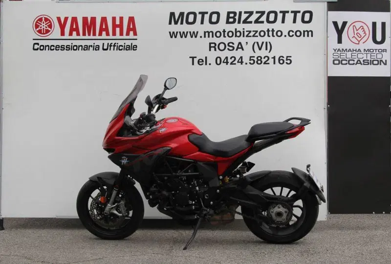 MV Agusta Turismo Veloce 800 Rosso (2021 - 23) (2)