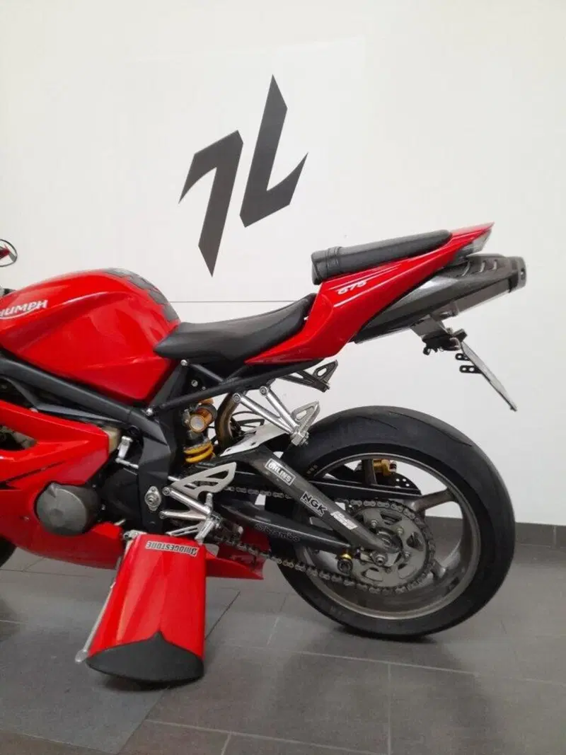 Triumph Daytona 675 (2006 - 08) (3)
