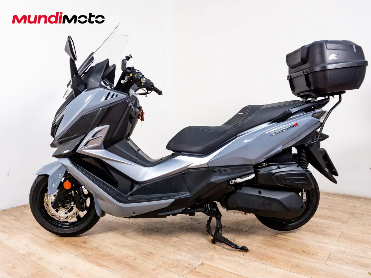 Sym Cruisym 300 (2017 - 20) (5)