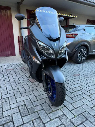 Suzuki Burgman 400 (2022 - 24) usata