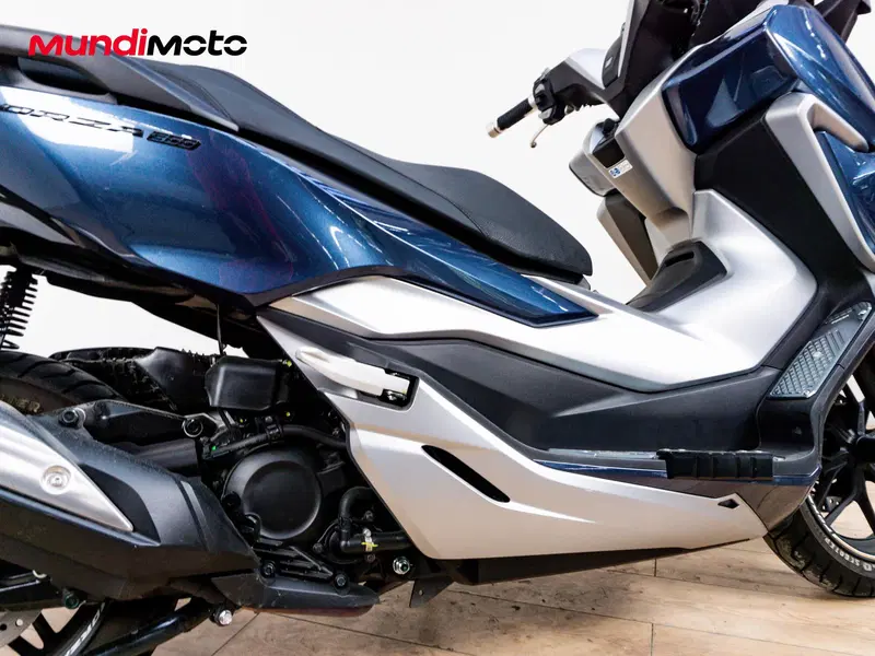 Honda Forza 300 ABS (2013 - 17) (4)