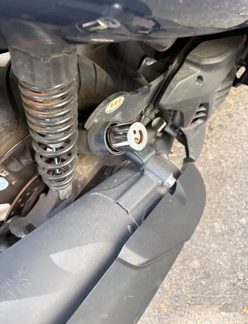 Yamaha N-Max 155 (2022 - 25) (5)
