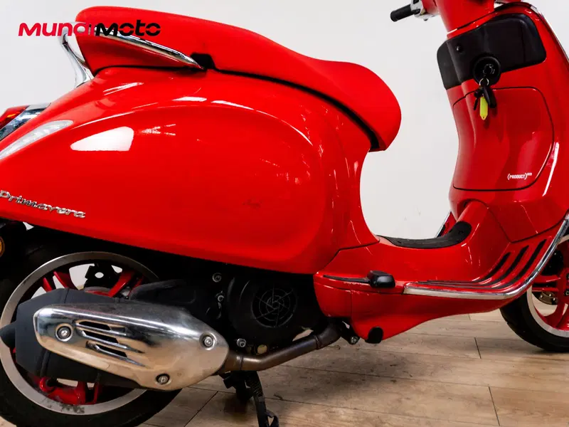Vespa Primavera 125 RED (2025 - 26) (4)
