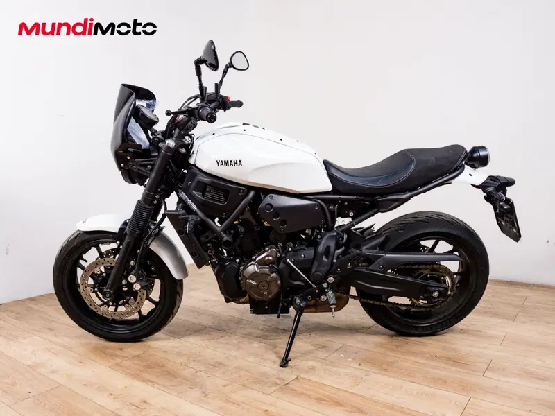 Yamaha XSR 700 (2021) (4)