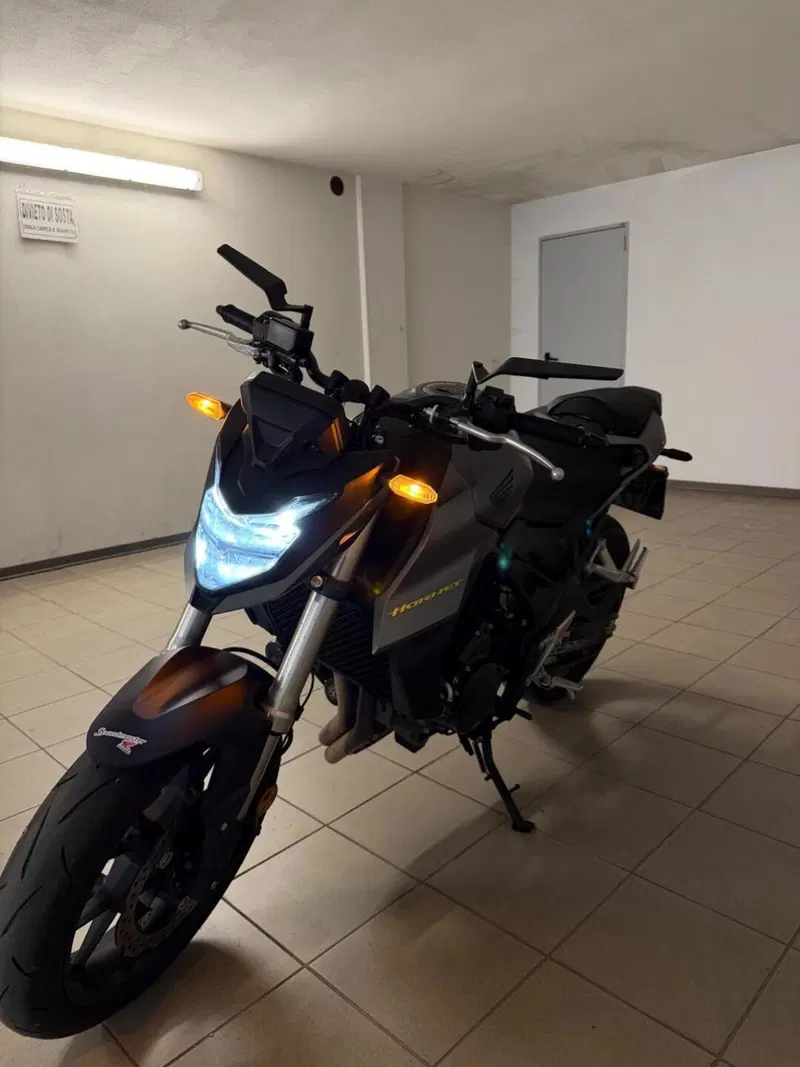 Honda CB 750 Hornet (2023 - 24) (2)