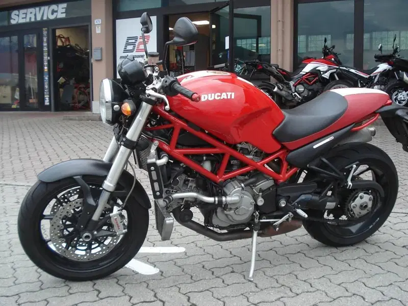 Ducati Monster S4R Testastretta (3)