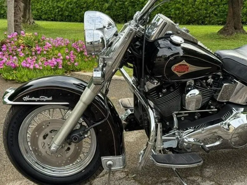 Harley-Davidson 1340 Heritage Classic (1984 - 98) - FLSTC (2)