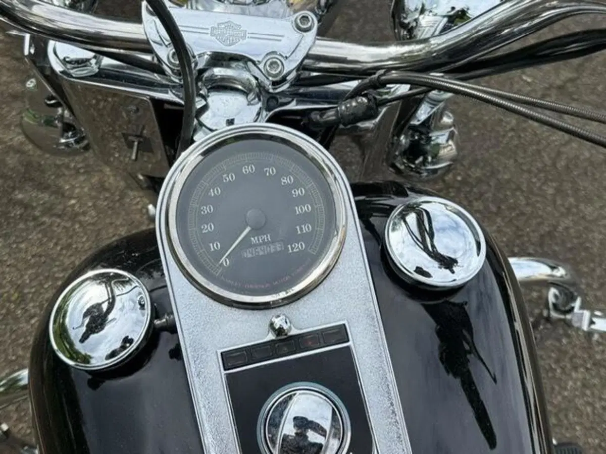 Harley-Davidson 1340 Heritage Classic (1984 - 98) - FLSTC (15)