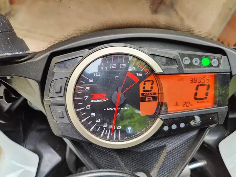 Suzuki GSX-R1000 (2012 - 15) (5)