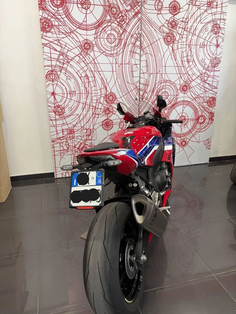 Honda CBR 1000 RR-R Fireblade (2022 - 23) (5)
