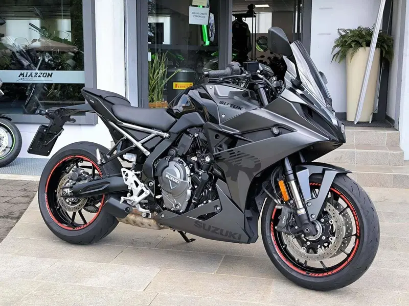 Suzuki GSX-8R (2024 - 26)