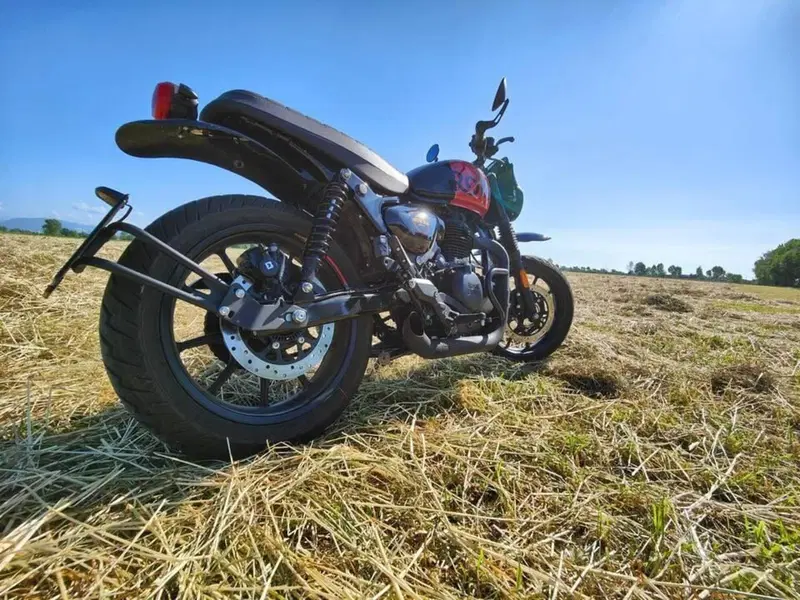 Royal Enfield HNTR 350 (2022 - 26) (2)