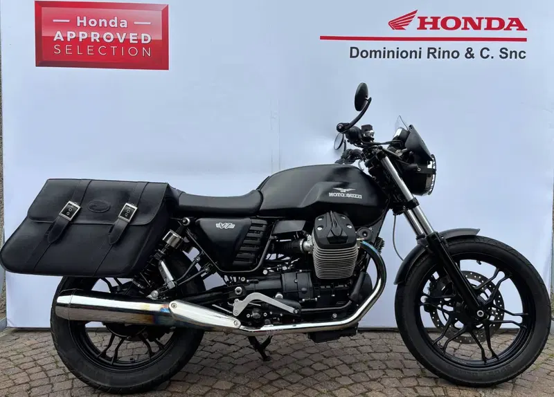 Moto Guzzi V7 Stone (2012 - 15)