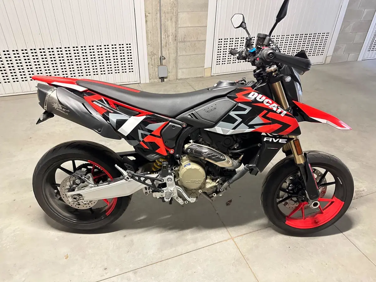 Ducati Hypermotard 698 Mono RVE (2024 - 26) (2)