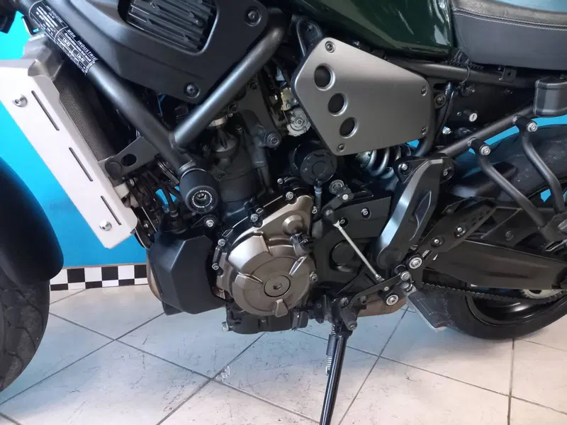 Yamaha XSR 700 ABS (2016 - 20) (11)
