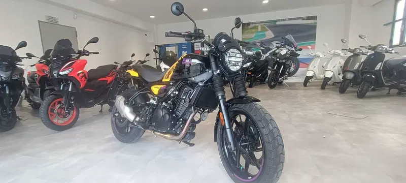 Royal Enfield Guerrilla 450 (2024 - 26) (2)