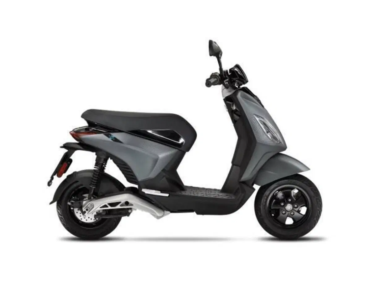 Piaggio 1 Active (2022 - 26) (2)