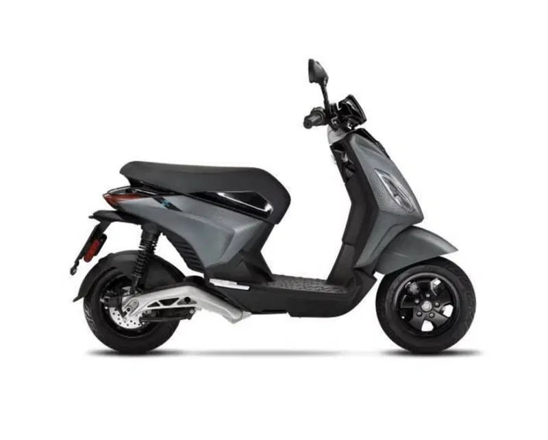Piaggio 1 Active (2022 - 26) (2)