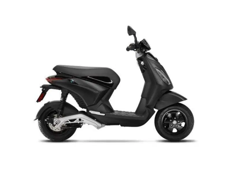 Piaggio 1 Active (2022 - 26) (3)