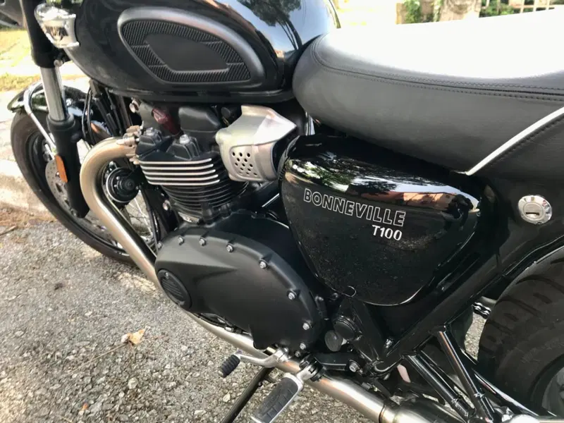 Triumph Bonneville T100 (2021 - 25) (2)
