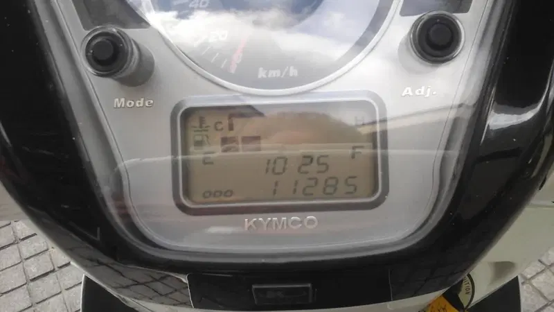 Kymco People 300i GT ABS (2010 - 17) (4)