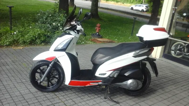 Kymco People 300i GT ABS (2010 - 17) (3)