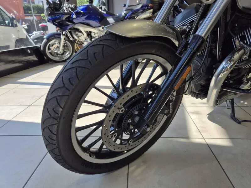 Moto Guzzi V9 Roamer (2021 - 24) (11)