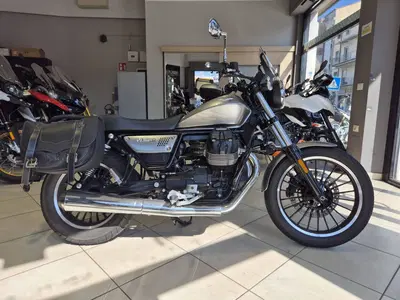 Moto Guzzi V9 Roamer (2021 - 24) usata