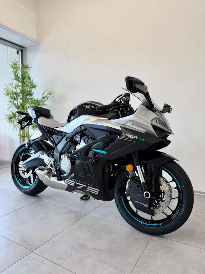 CFMOTO 675SR-R (2025 - 26)