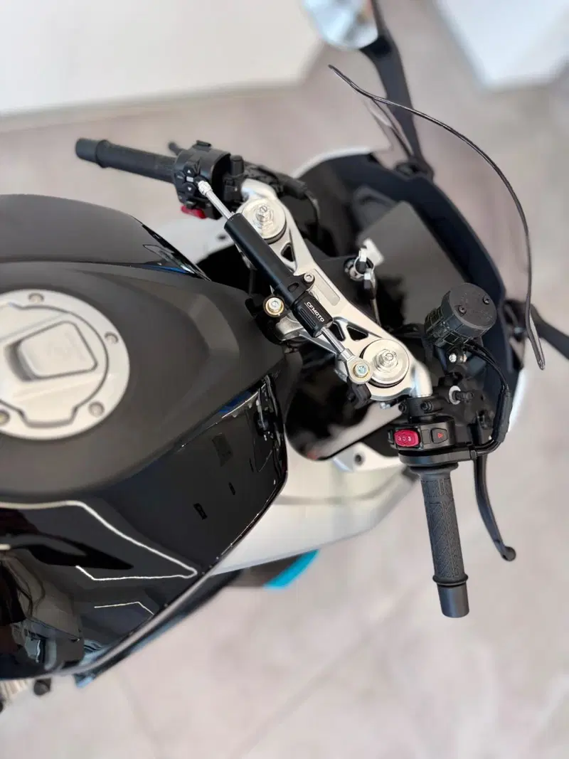 CFMOTO 675SR-R (2025 - 26) (8)