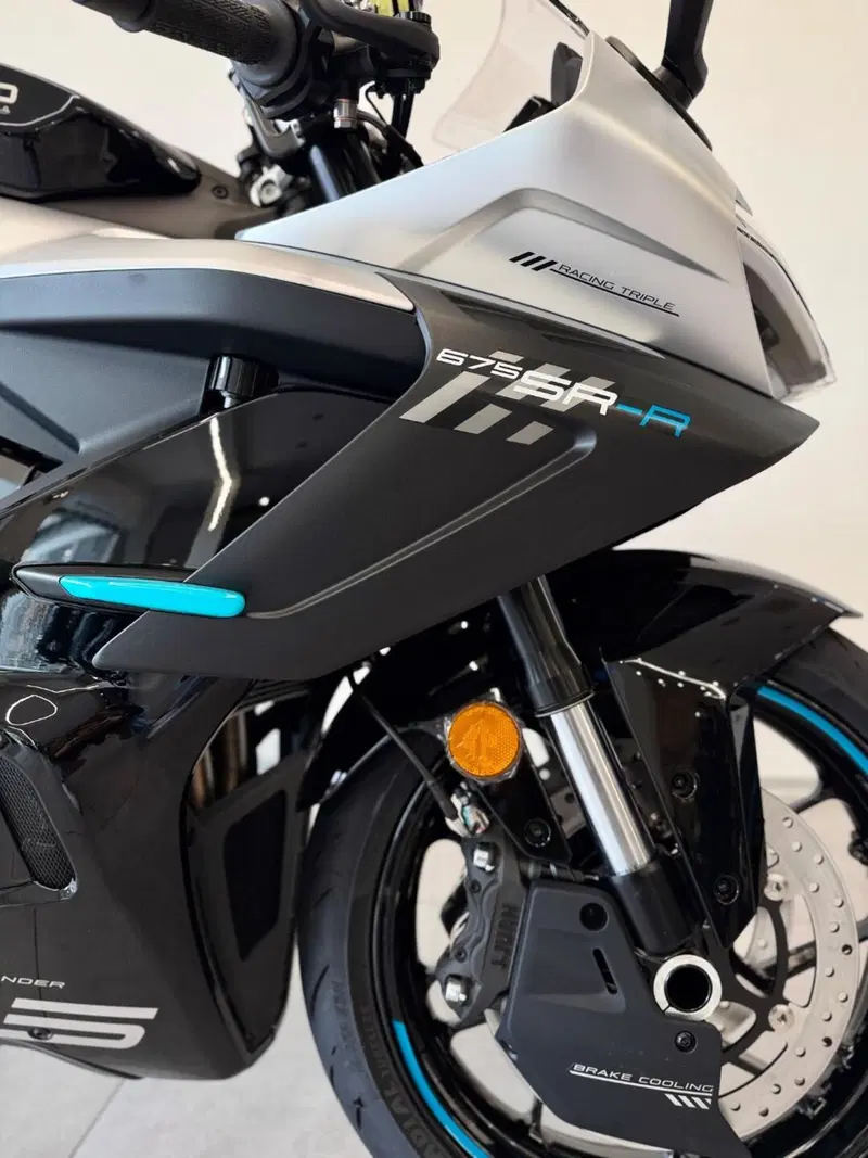 CFMOTO 675SR-R (2025 - 26) (4)