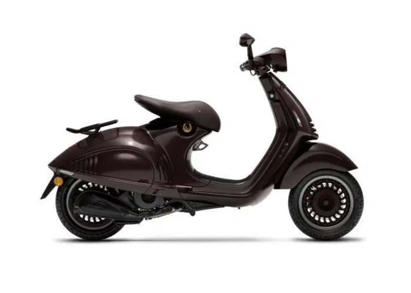 Vespa Vespa 946 Snake 150 (2025)
