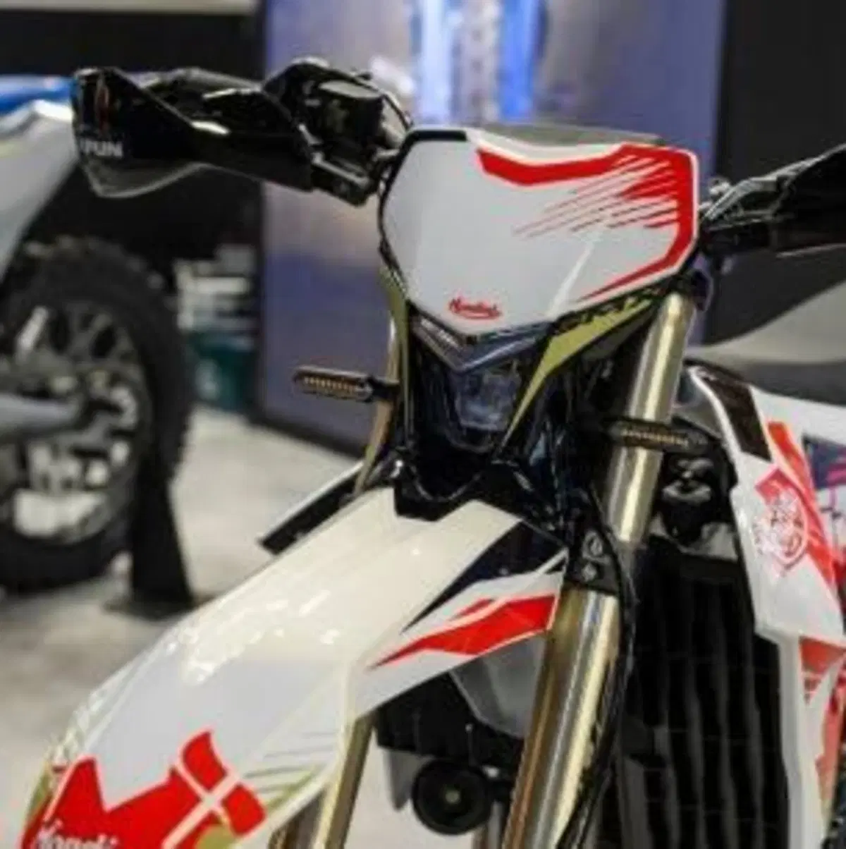 FB Mondial SMX 125 Motard (2025 - 26) (2)