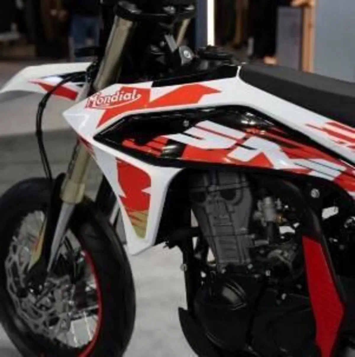 FB Mondial SMX 125 Motard (2025 - 26) (4)