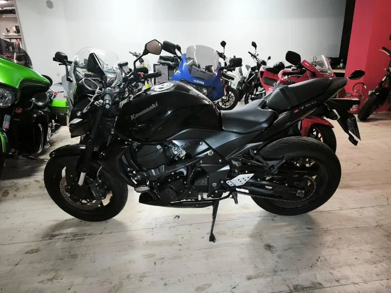 Kawasaki Z 750 (2007 - 14) (4)