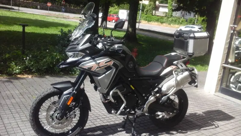 Voge Valico 650DSX (2021 - 24) (2)