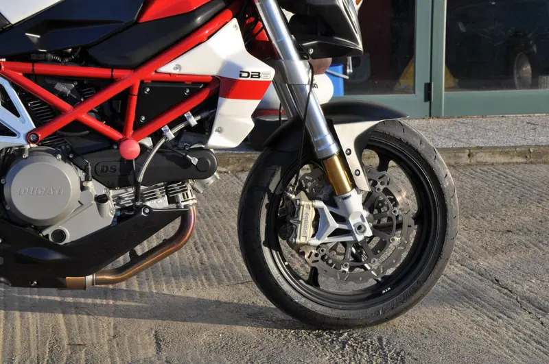 Bimota DB6 Delirio E (2006 - 15) (3)
