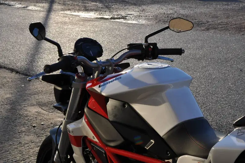 Bimota DB6 Delirio E (2006 - 15) (10)