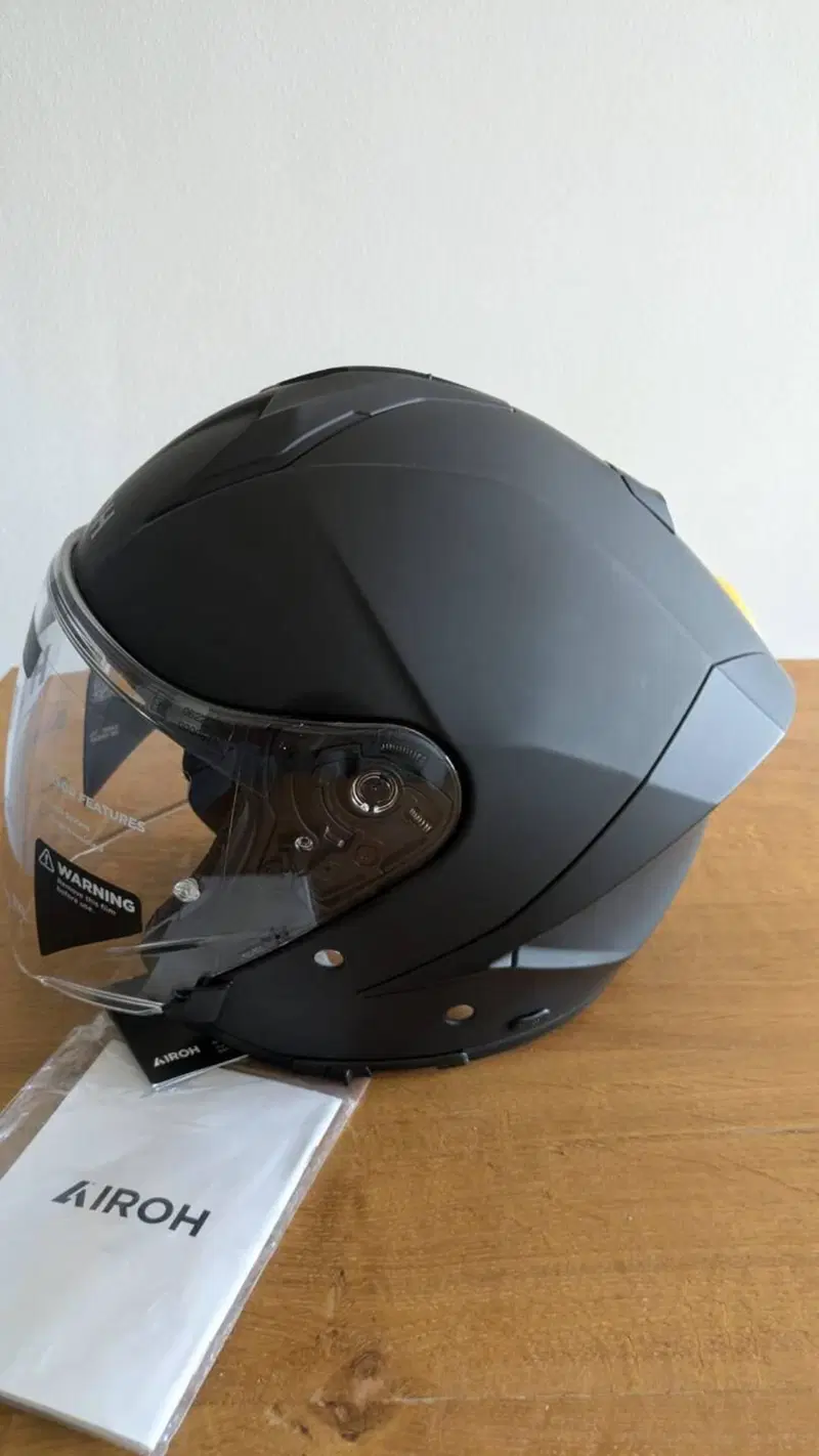 Casco AIROH (4)